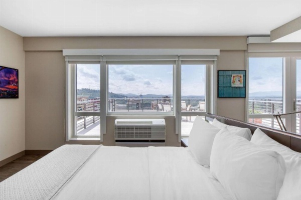 Cambria Hotel Downtown Asheville image 20